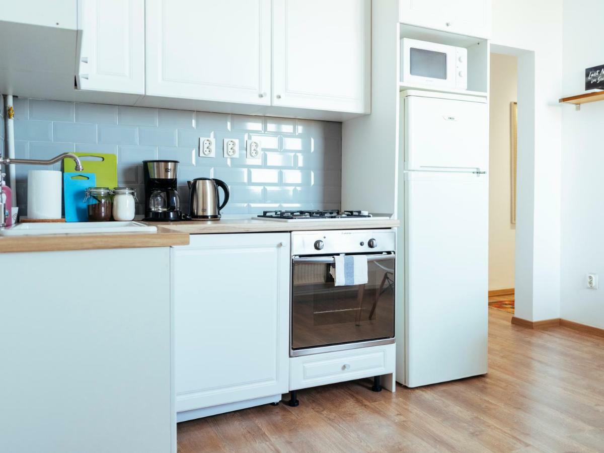 Parkview Apartment - Spectacular View & 2 Bedrooms Bukarest Exteriör bild