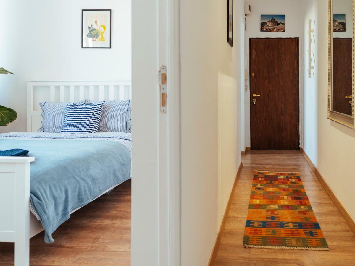 Parkview Apartment - Spectacular View & 2 Bedrooms Bukarest Exteriör bild